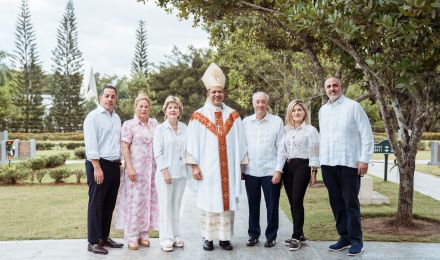 Parque Cementerio Puerta del Cielo celebra emotiva misa en honor a las madres