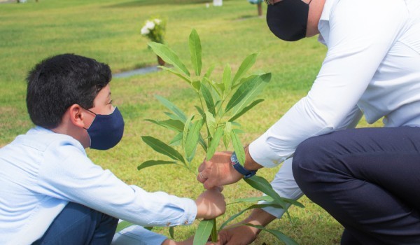   Parque Cementerio Puerta del Cielo rinde homenaje a los Padres con el acto de Recordaci&oacute;n &ldquo;Mi Pap&aacute; es un Roble&rdquo;